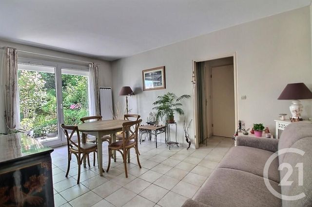 Appartement F2 à vendre - 2 pièces - 40.0 m2 - ROSNY SOUS BOIS - 93 - ILE-DE-FRANCE - Century 21 Ricard Immobilier