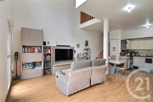 Appartement Duplex à vendre - 4 pièces - 95.0 m2 - ROSNY SOUS BOIS - 93 - ILE-DE-FRANCE - Century 21 Ricard Immobilier