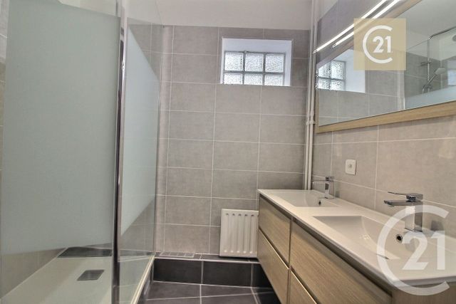 Appartement à vendre - 4 pièces - 81.84 m2 - ROSNY SOUS BOIS - 93 - ILE-DE-FRANCE - Century 21 Ricard Immobilier