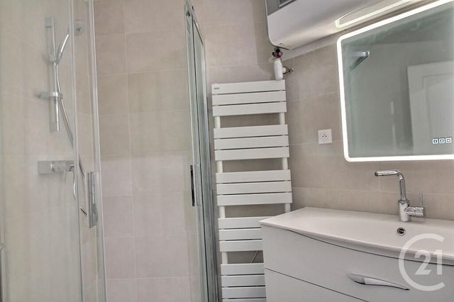 Appartement F2 à vendre - 2 pièces - 46.6 m2 - ROSNY SOUS BOIS - 93 - ILE-DE-FRANCE - Century 21 Ricard Immobilier