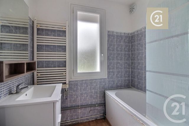 Appartement à vendre - 4 pièces - 64.0 m2 - NEUILLY PLAISANCE - 93 - ILE-DE-FRANCE - Century 21 Ricard Immobilier