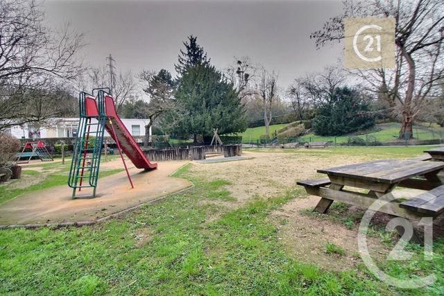 Appartement à vendre - 4 pièces - 64.0 m2 - NEUILLY PLAISANCE - 93 - ILE-DE-FRANCE - Century 21 Ricard Immobilier