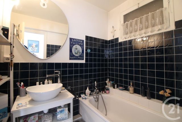 Appartement F2 à vendre - 2 pièces - 40.0 m2 - ROSNY SOUS BOIS - 93 - ILE-DE-FRANCE - Century 21 Ricard Immobilier