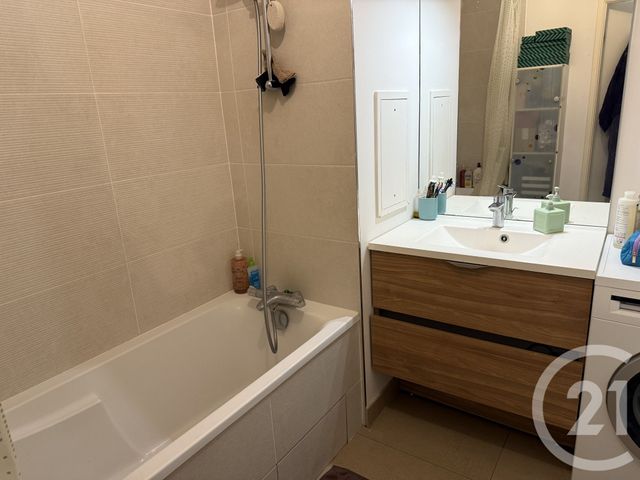 Appartement F2 à vendre - 2 pièces - 44.82 m2 - ROSNY SOUS BOIS - 93 - ILE-DE-FRANCE - Century 21 Ricard Immobilier