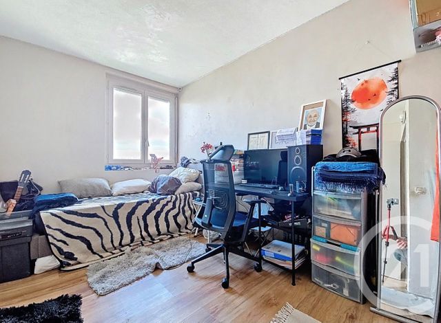 Appartement à vendre - 4 pièces - 67.0 m2 - ROSNY SOUS BOIS - 93 - ILE-DE-FRANCE - Century 21 Ricard Immobilier