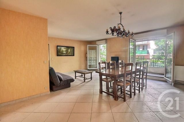 Appartement F5 à vendre - 5 pièces - 99.25 m2 - ROSNY SOUS BOIS - 93 - ILE-DE-FRANCE - Century 21 Ricard Immobilier