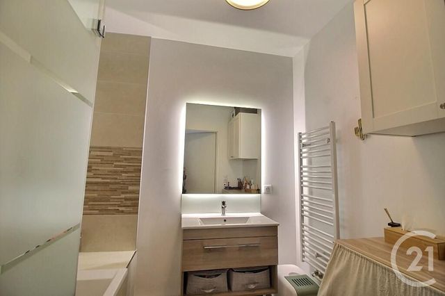 Appartement F3 à vendre - 3 pièces - 61.0 m2 - ROSNY SOUS BOIS - 93 - ILE-DE-FRANCE - Century 21 Ricard Immobilier
