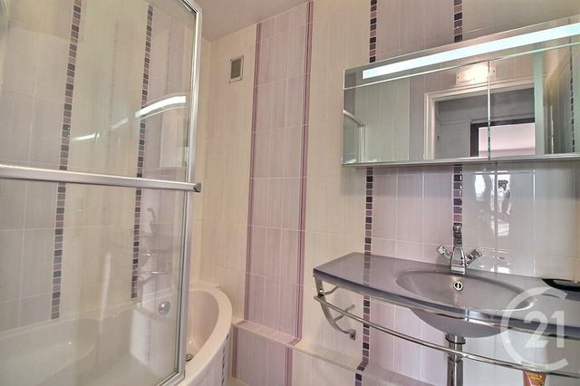 Appartement F4 à vendre - 4 pièces - 90.97 m2 - ROSNY SOUS BOIS - 93 - ILE-DE-FRANCE - Century 21 Ricard Immobilier