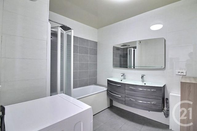 Appartement à vendre - 4 pièces - 100.0 m2 - ROSNY SOUS BOIS - 93 - ILE-DE-FRANCE - Century 21 Ricard Immobilier